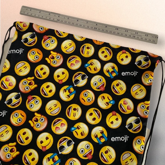 Handmade String Bag Emoji Tote Backpack - Picture 4 of 9